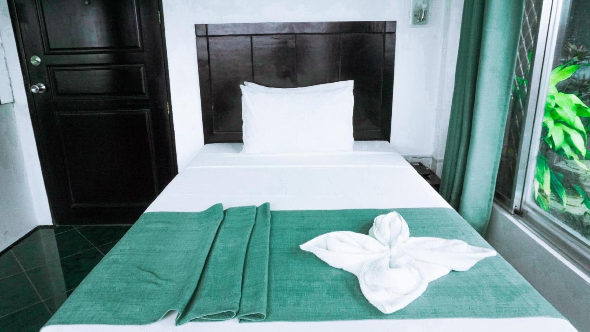 Garin Farm Pilgrimage Resort Powered By Cocotel San Joaquin 외부 사진